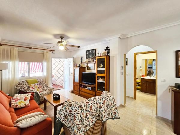 Casa independiente en avenida de Polonia