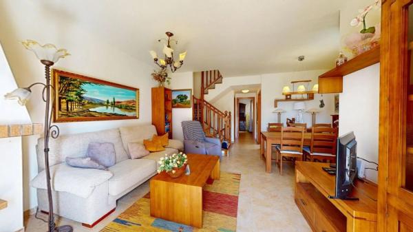 Chalet pareado en calle Monte de Santa Pola