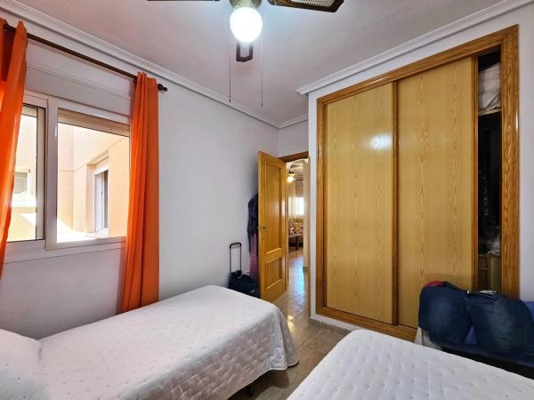 Casa independiente en avenida de Polonia