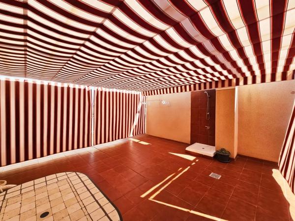 Casa independiente en avenida de Polonia