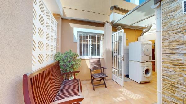 Chalet pareado en calle Monte de Santa Pola