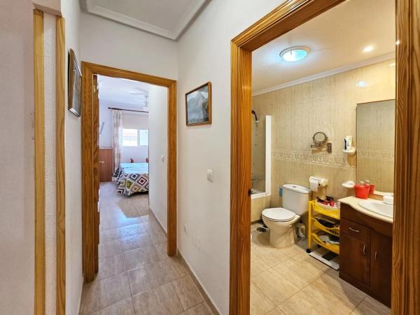 Casa independiente en avenida de Polonia