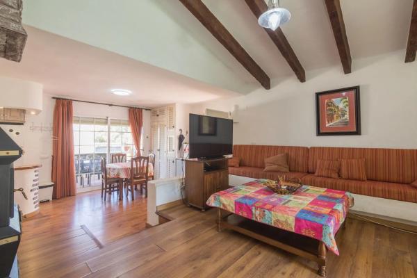 Chalet adosado en via Sense Nom