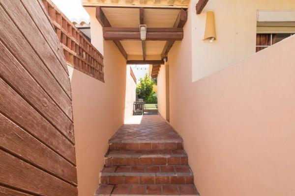 Chalet adosado en via Sense Nom