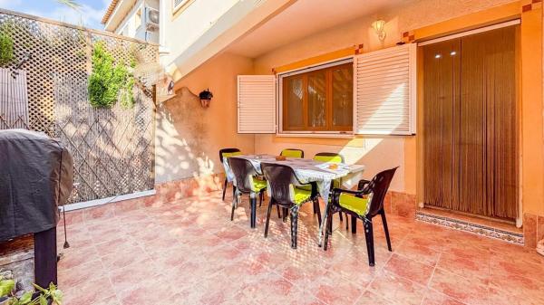 Casa independiente en calle Monte de Santa Pola