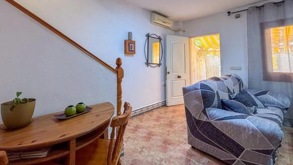 Casa independiente en calle Monte de Santa Pola