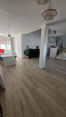 Chalet adosado en calle Malta, 86