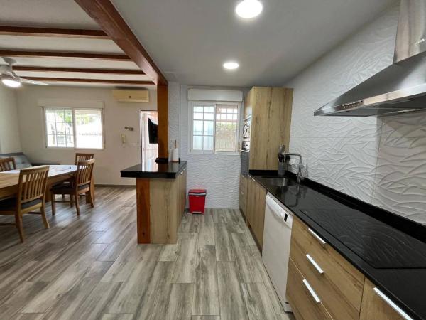 Casa independiente en calle de Finlandia