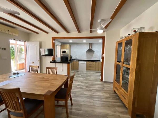 Casa independiente en calle de Finlandia