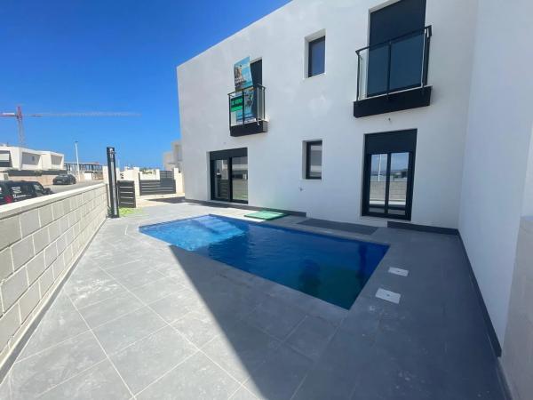 Casa independiente en calle de Xipre