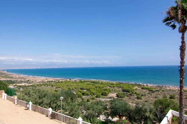 Casa independiente en avenida D'Escandinàvia