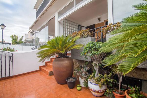 Chalet adosado en calle Monte de Santa Pola s/n