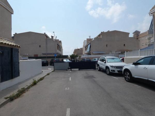 Chalet adosado en calle Ermita San Sebastián