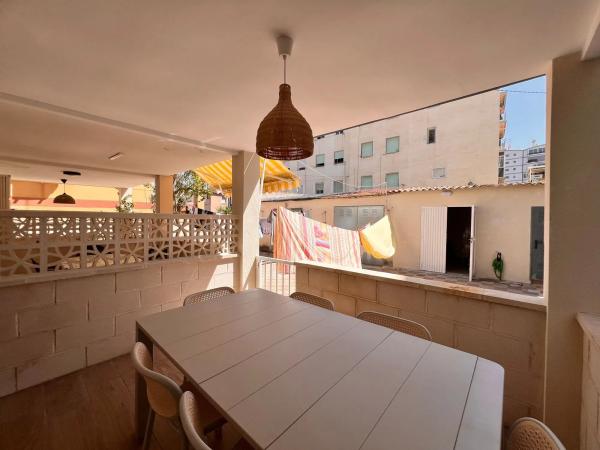 Chalet adosado en calle Novelda, 12