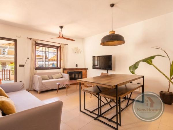 Chalet pareado en calle del Cadafal