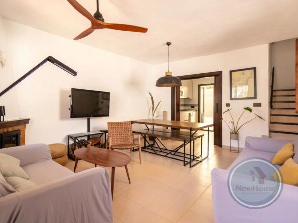 Chalet pareado en calle del Cadafal