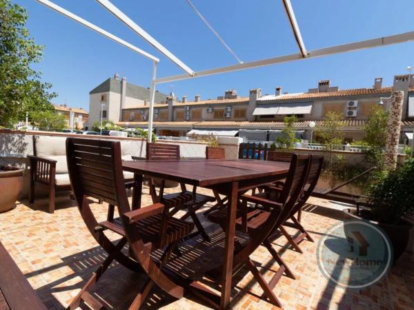 Chalet pareado en calle del Cadafal