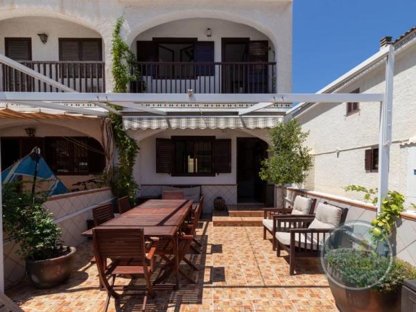 Chalet pareado en calle del Cadafal