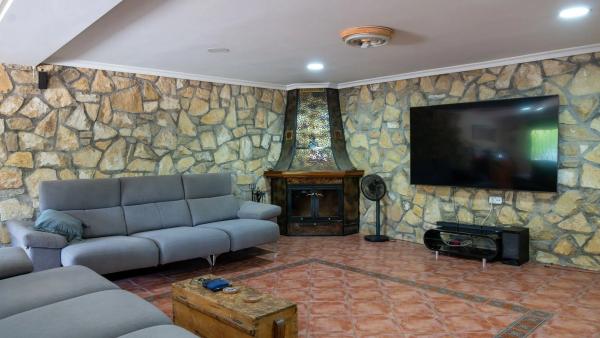 Masía en Dis 114, 6