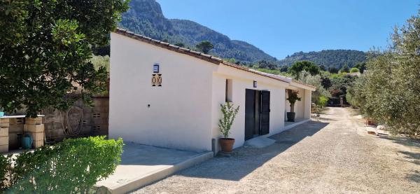 Masía en Dis 114, 6