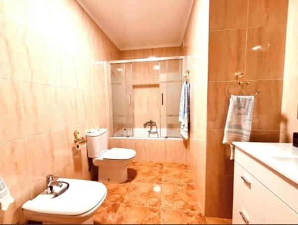 Chalet pareado en calle Font de Uit Piletes, 5