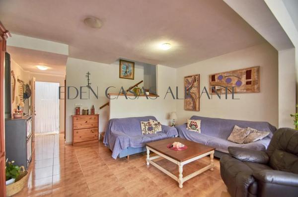 Chalet adosado en calle els Ametlers