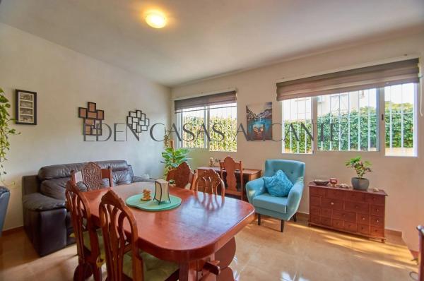 Chalet adosado en calle els Ametlers