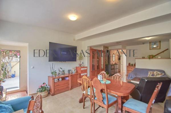 Chalet adosado en calle els Ametlers