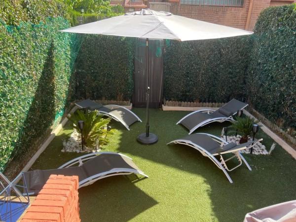 Chalet adosado en calle Atenas