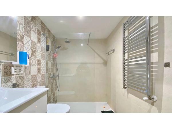 Chalet adosado en calle Atenas