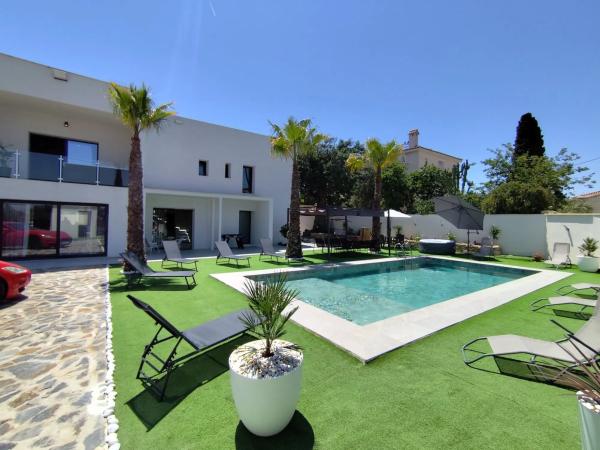 Casa independiente en calle de L'Esportista Alejandra Quereda