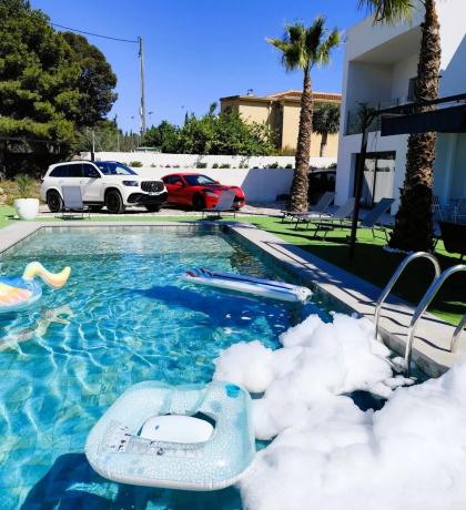 Casa independiente en calle de L'Esportista Alejandra Quereda