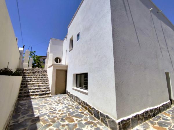 Casa independiente en calle de L'Esportista Alejandra Quereda