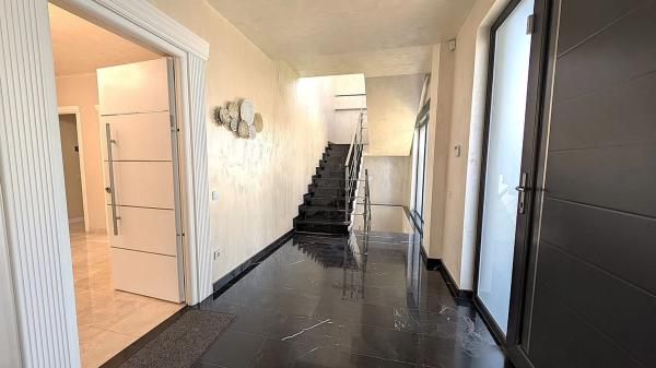 Casa independiente en calle de L'Esportista Alejandra Quereda