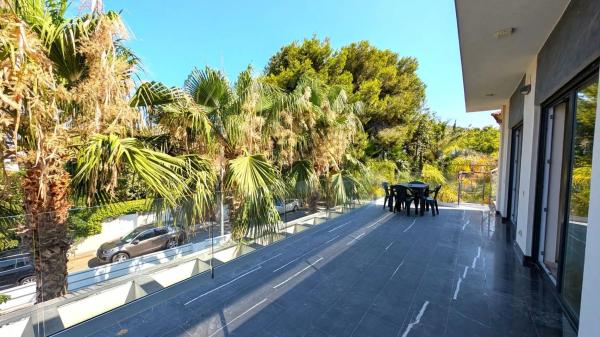 Casa independiente en calle José Aldeguer