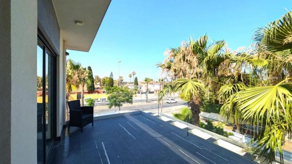 Casa independiente en calle José Aldeguer