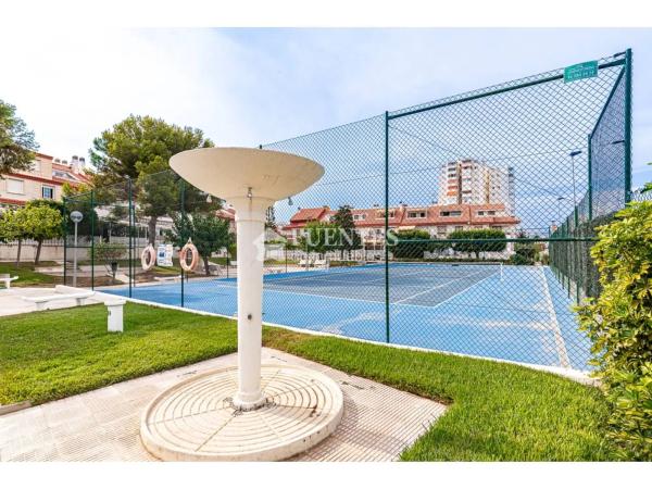 Chalet en calle de la Dorada, 11