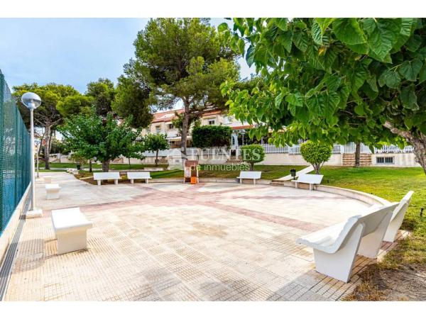 Chalet en calle de la Dorada, 11