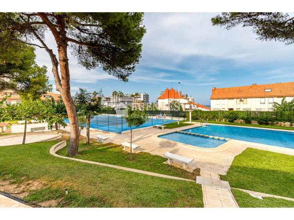 Chalet en calle de la Dorada, 11