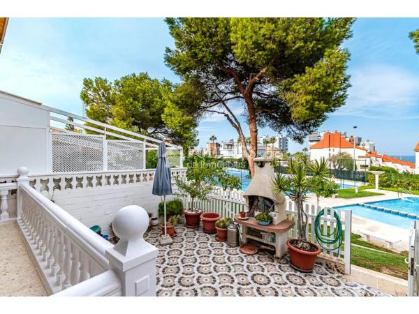 Chalet en calle de la Dorada, 11