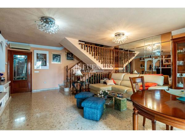 Chalet en calle de la Dorada, 11