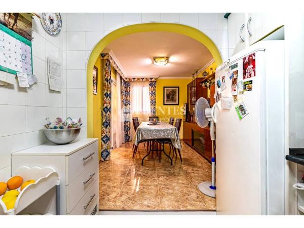 Chalet en calle de la Dorada, 11