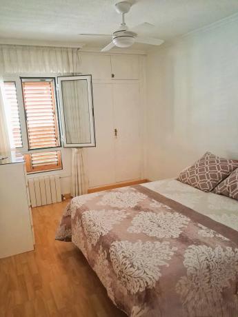 Chalet adosado en calle Trident, 8