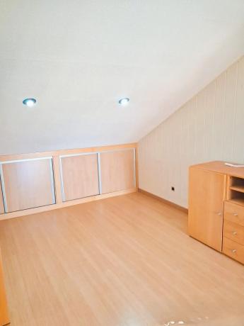 Chalet adosado en calle Trident, 8