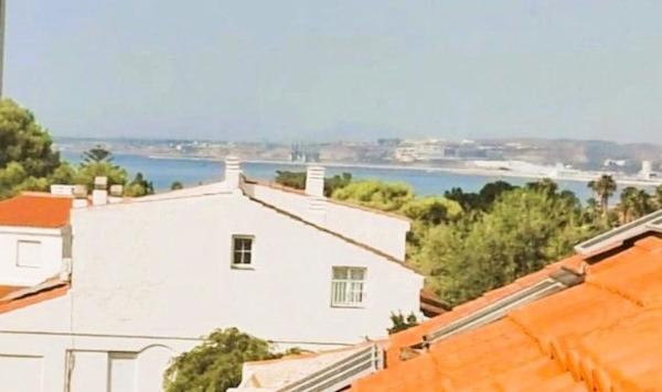 Chalet adosado en calle Trident, 8