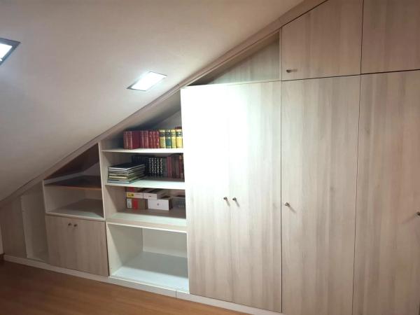 Chalet adosado en calle Trident, 8