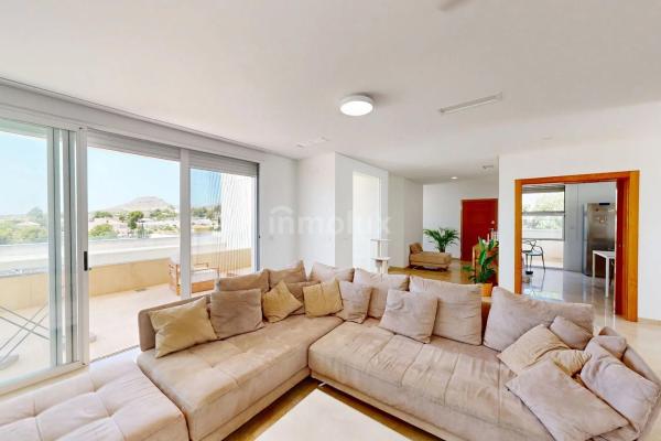 Casa independiente en calle Montíboli