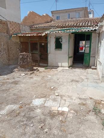 Chalet adosado en calle de Castelar, 13