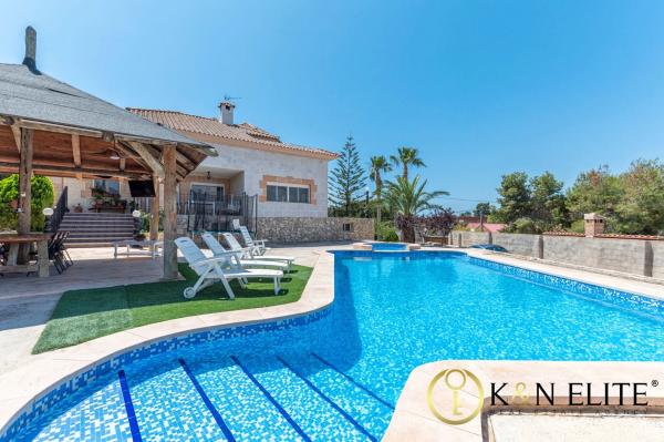 Casa independiente en calle Mostaza