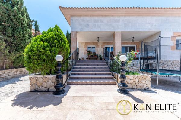 Casa independiente en calle Mostaza